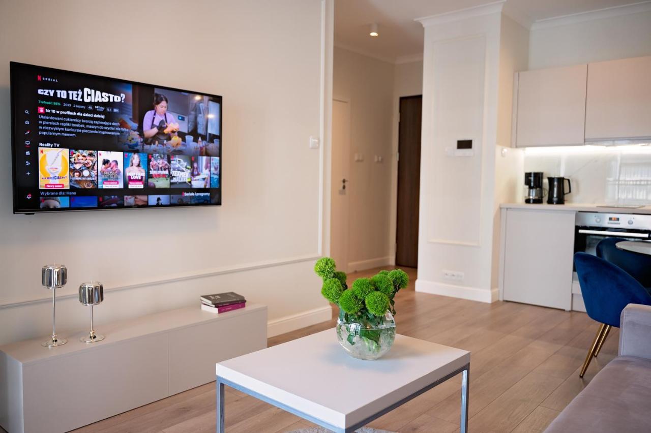 Mennica Residence - Grzybowska 43A Varşova Dış mekan fotoğraf