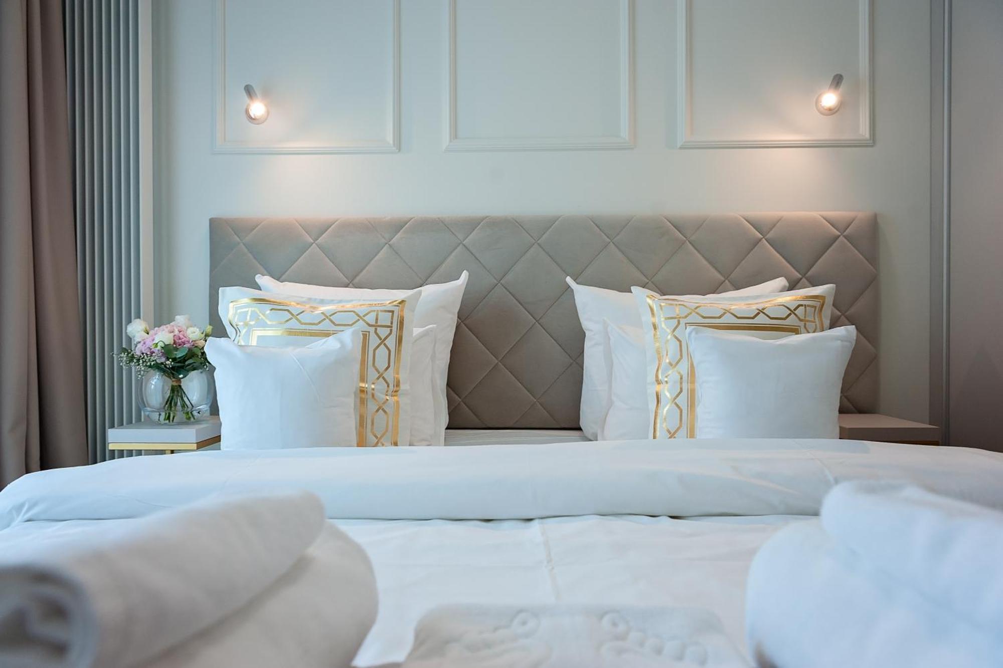 Mennica Residence - Grzybowska 43A Varşova Dış mekan fotoğraf