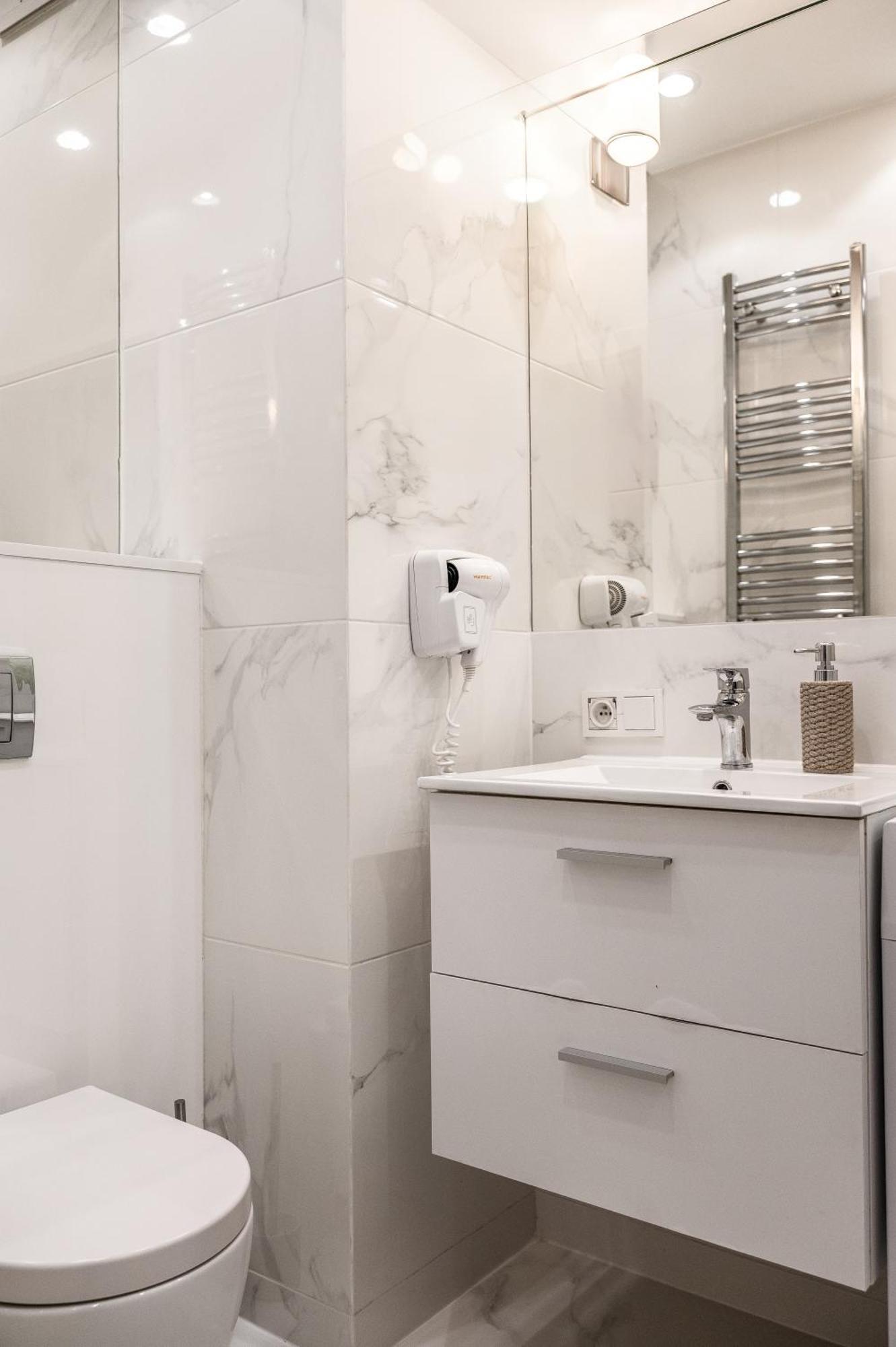 Mennica Residence - Grzybowska 43A Varşova Dış mekan fotoğraf