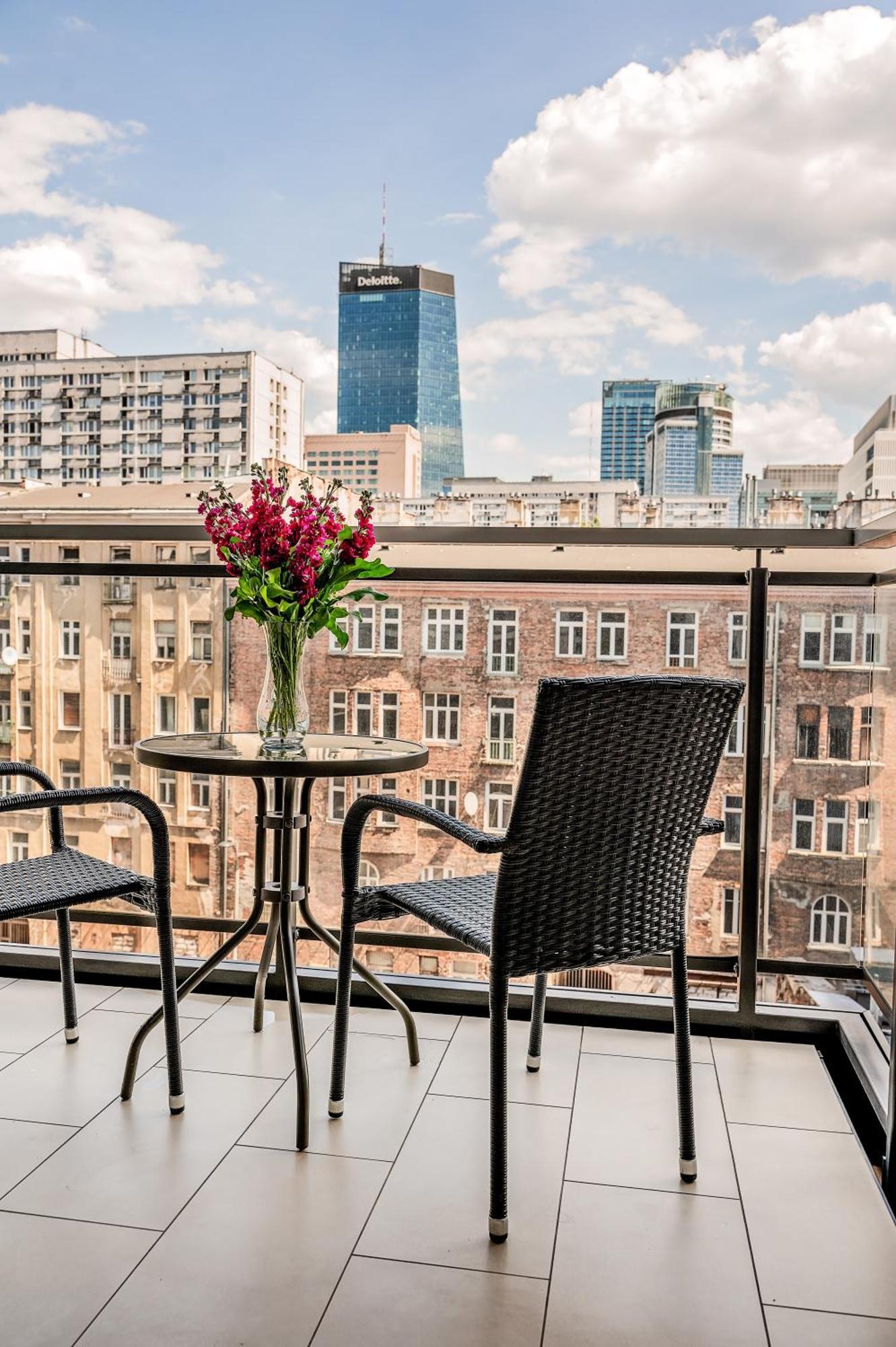 Mennica Residence - Grzybowska 43A Varşova Dış mekan fotoğraf